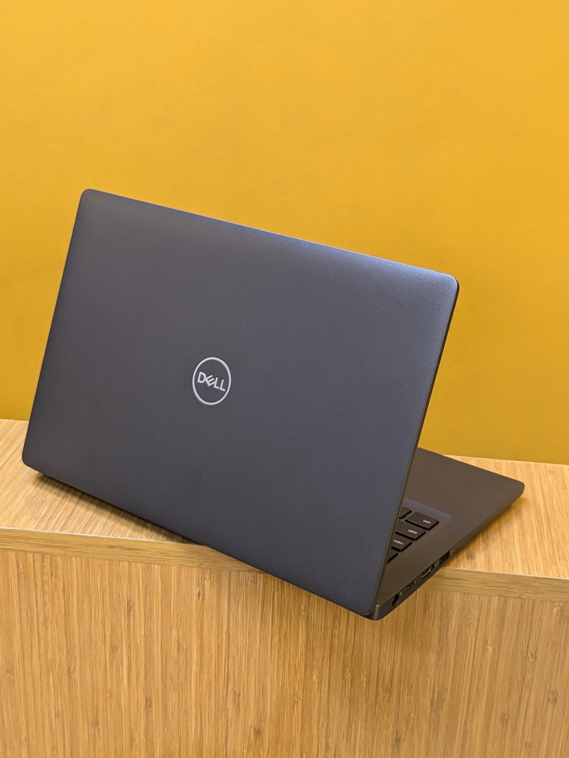 Dell Latitude 5300 Core i5, Ram 8gb SSD 256gb, 8th Generation