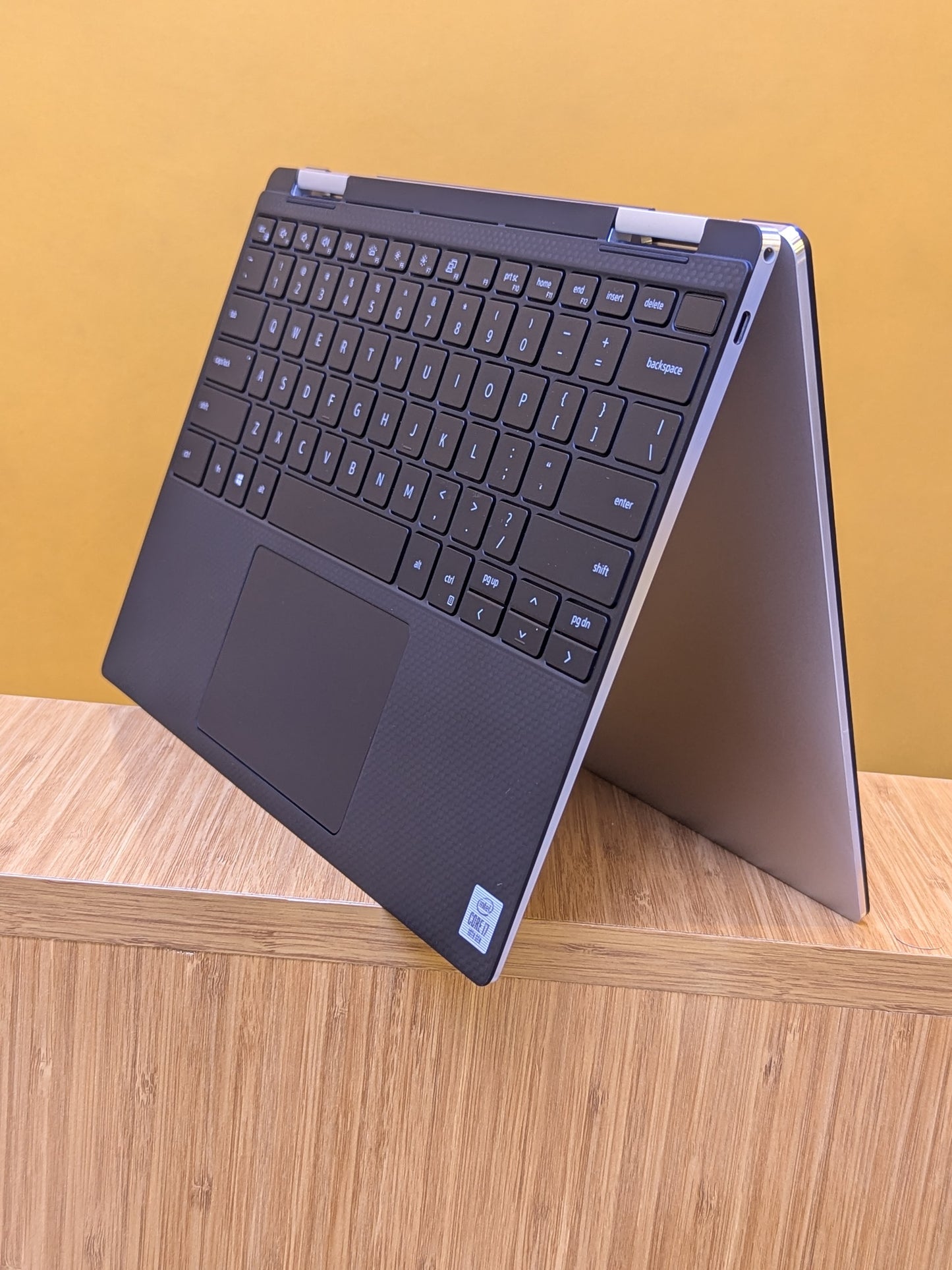 Dell xps 13 7390 Core i7 ram 16gb SSD 512gb X360 Convertible 10th Generation, touchscreen, Fingerprint