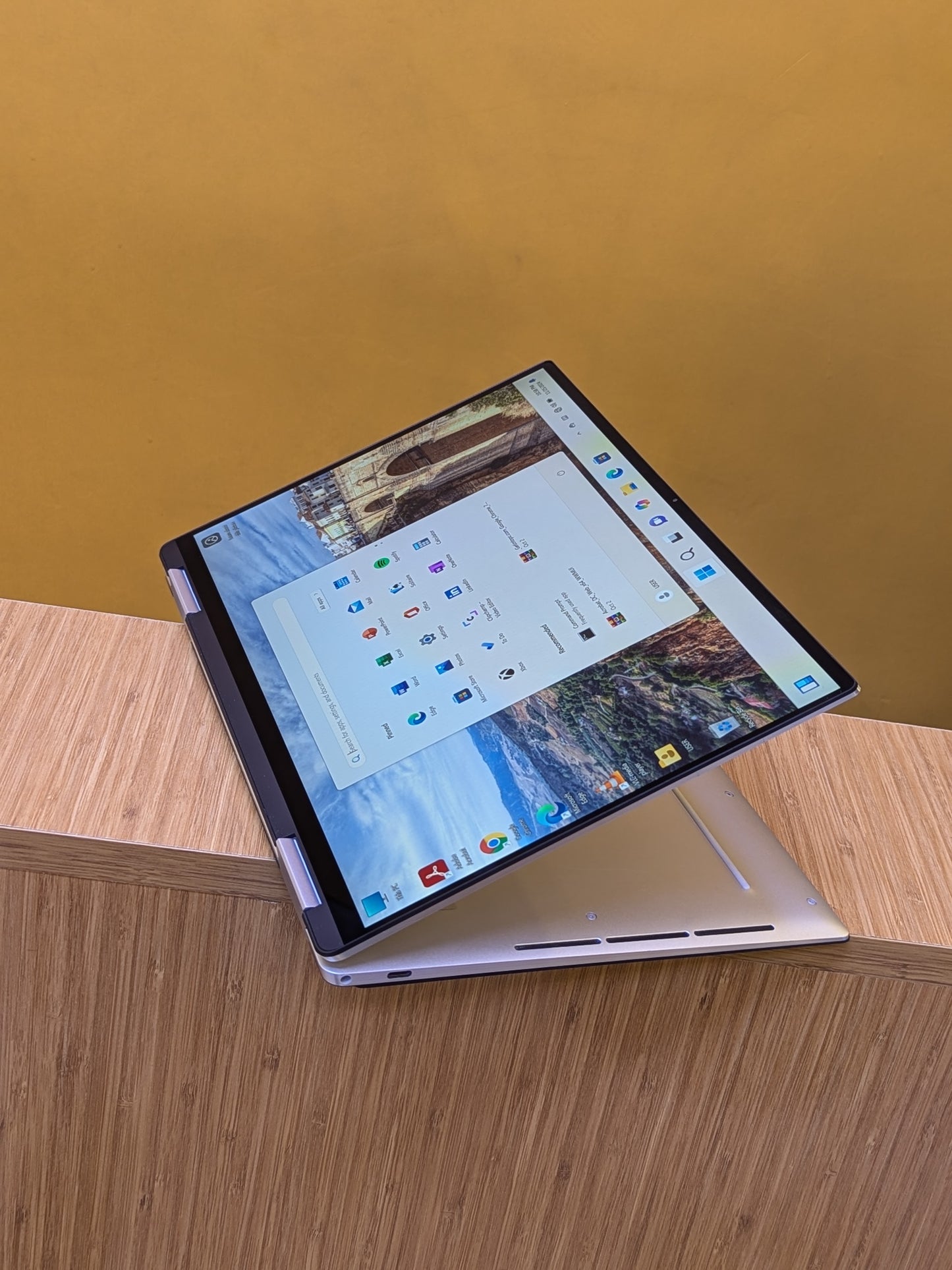 Dell xps 13 7390 Core i7 ram 16gb SSD 512gb X360 Convertible 10th Generation, touchscreen, Fingerprint