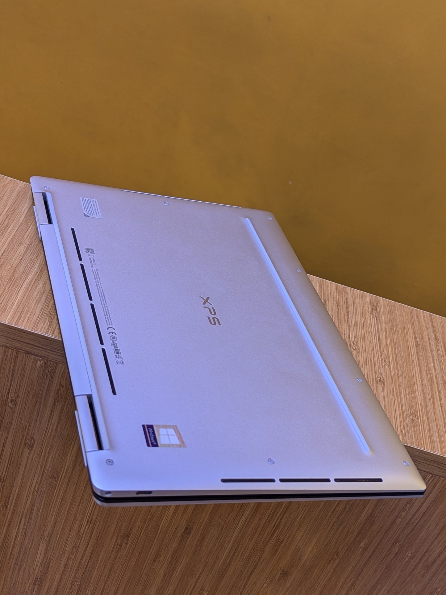 Dell xps 13 7390 Core i7 ram 16gb SSD 512gb X360 Convertible 10th Generation, touchscreen, Fingerprint