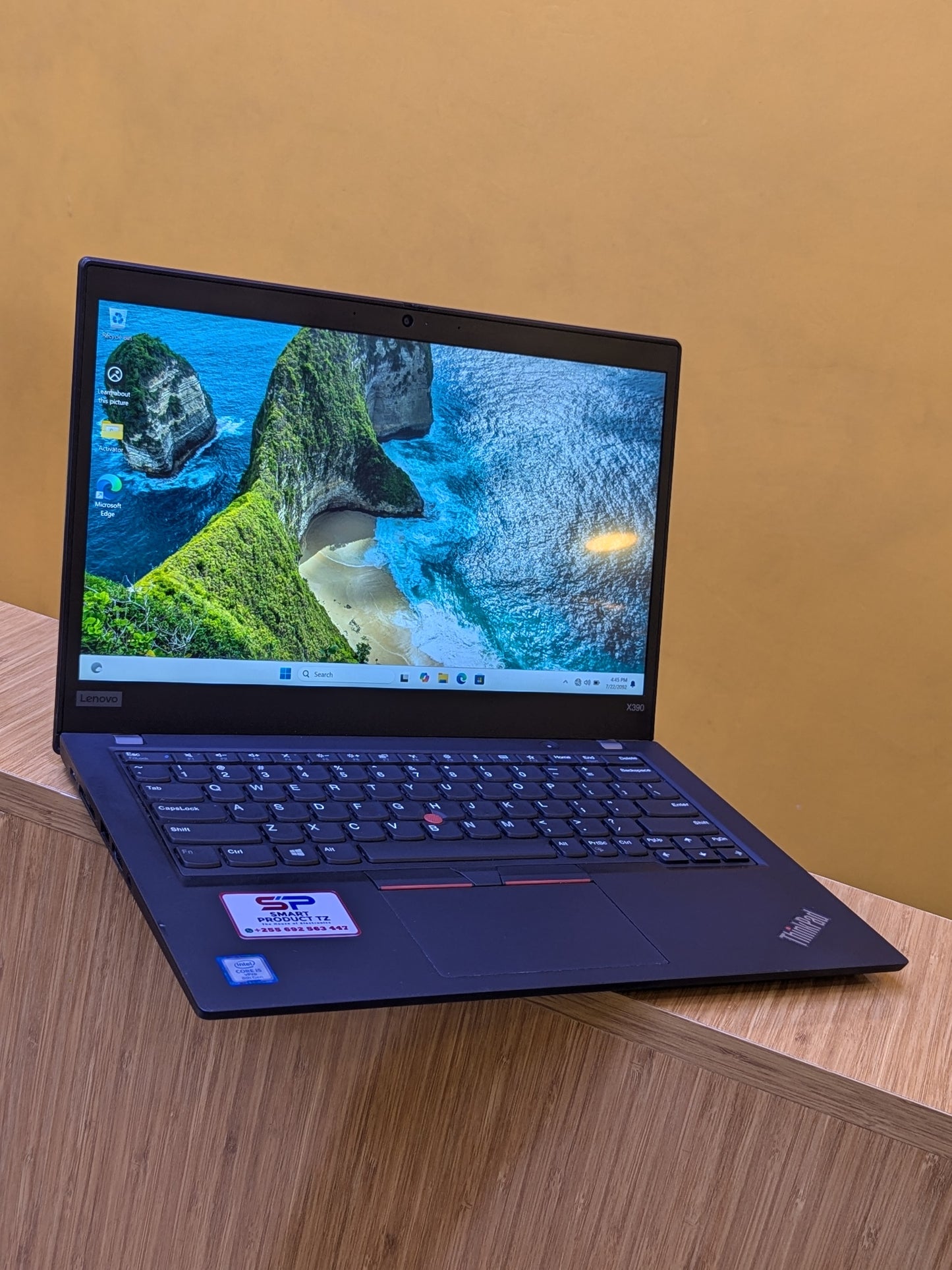 Lenovo thinkpad X390 Core i5 Ram 8GB SSD 256GB 8th Gen touchscreen.
