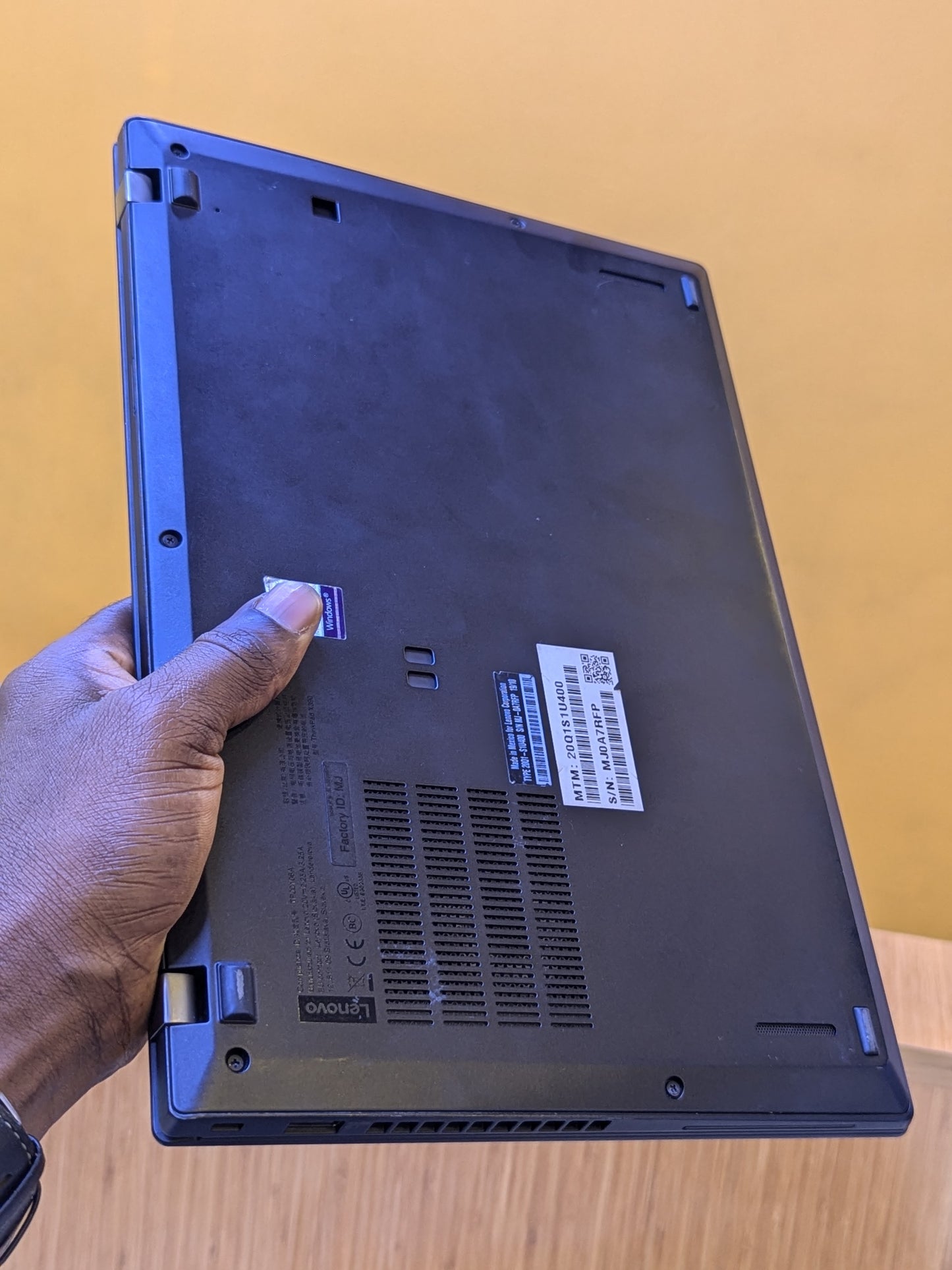 Lenovo thinkpad X390 Core i5 Ram 8GB SSD 256GB 8th Gen touchscreen.