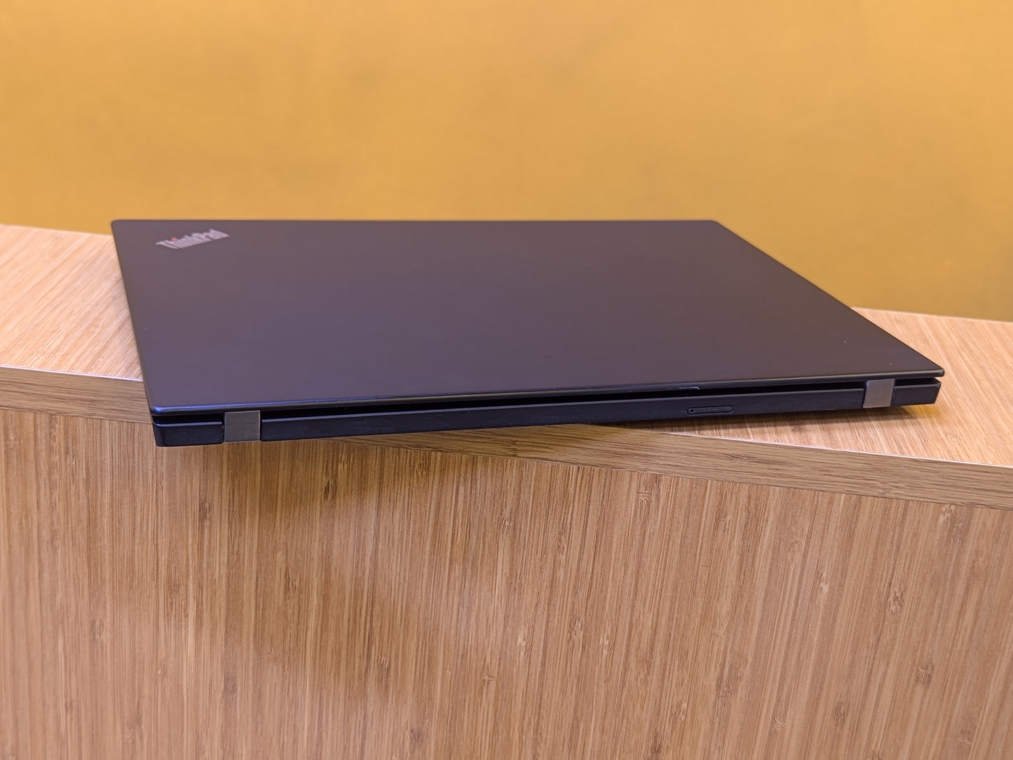 Lenovo thinkpad X390 Core i5 Ram 8GB SSD 256GB 8th Gen touchscreen.