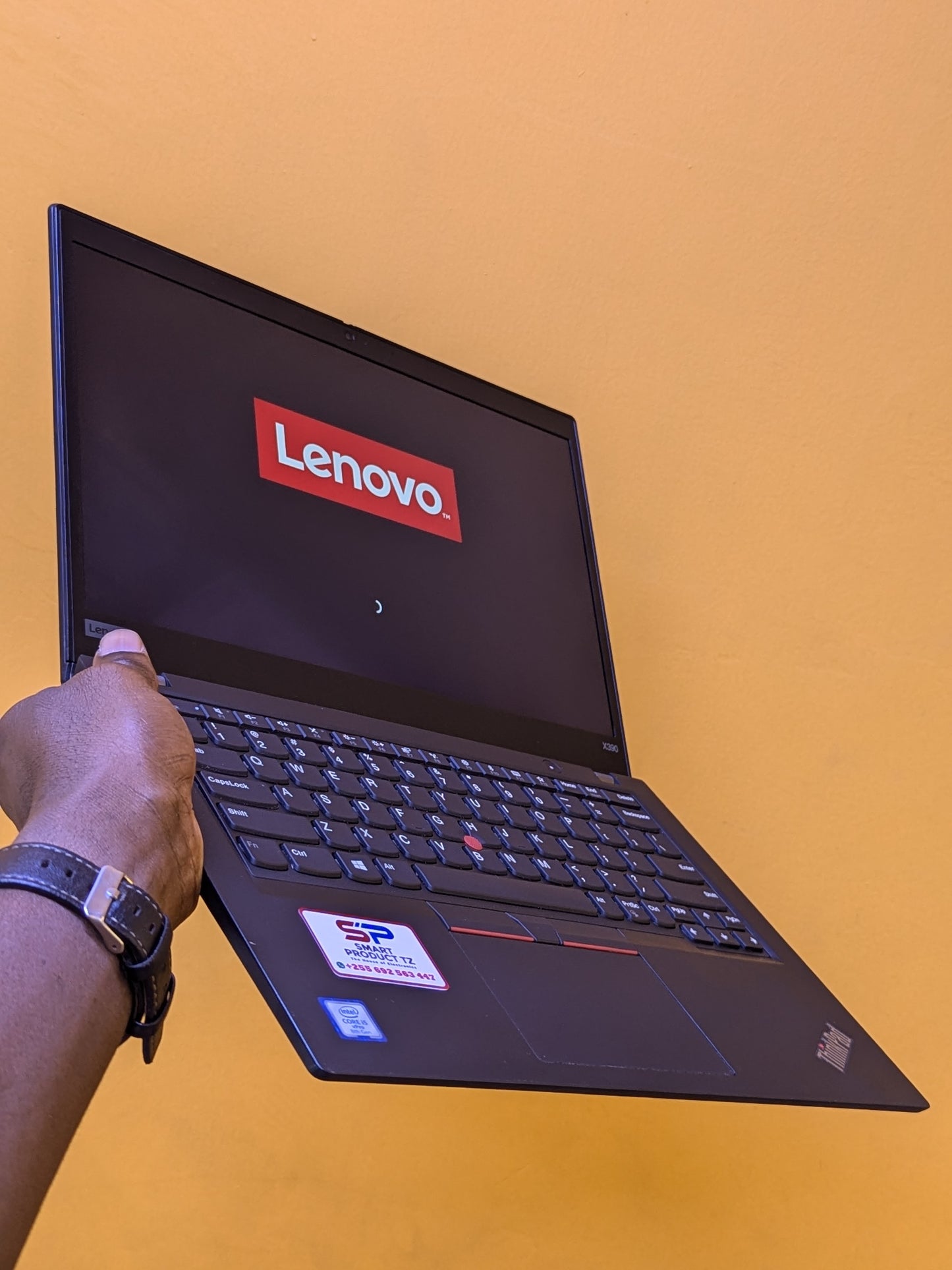 Lenovo thinkpad X390 Core i5 Ram 8GB SSD 256GB 8th Gen touchscreen.