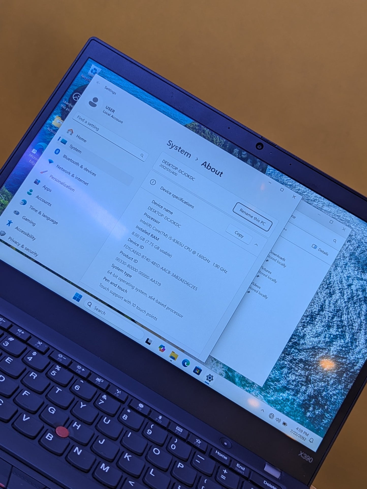 Lenovo thinkpad X390 Core i5 Ram 8GB SSD 256GB 8th Gen touchscreen.