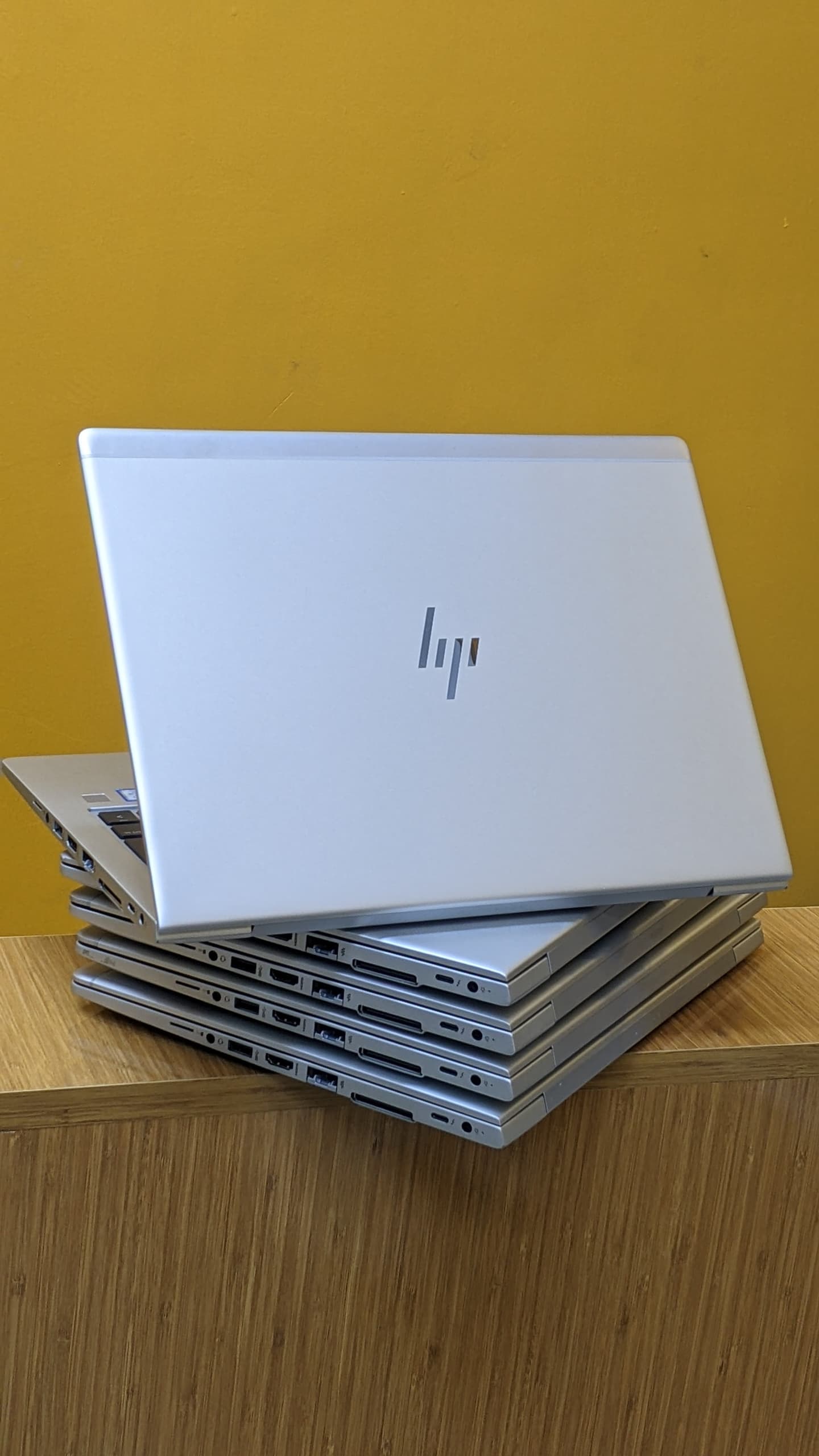 HP Elitebook 830 G5 Core i5 Ram 8gb SSD 256gb 7th Generation size 13.3"
