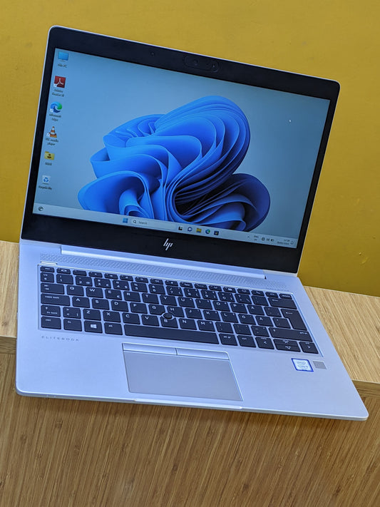 HP Elitebook 830 G6, Core i5, RAM 8 GB, SSD 256 GB, 8. Generation, Tastatur mit Hintergrundbeleuchtung, Display 14"