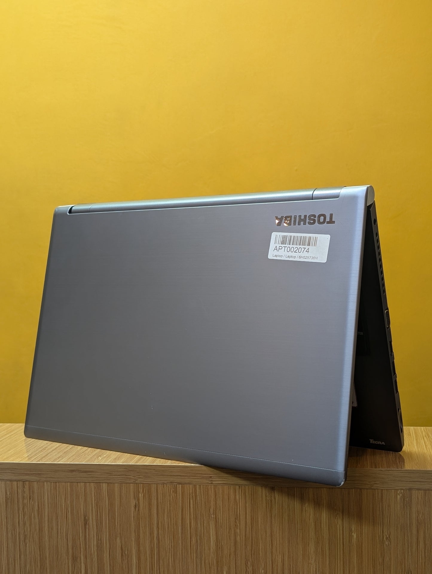 Toshiba Tecra Z50-C  Laptop Intel Core i5  Ram 8gb SSD 256gb 6th Gen