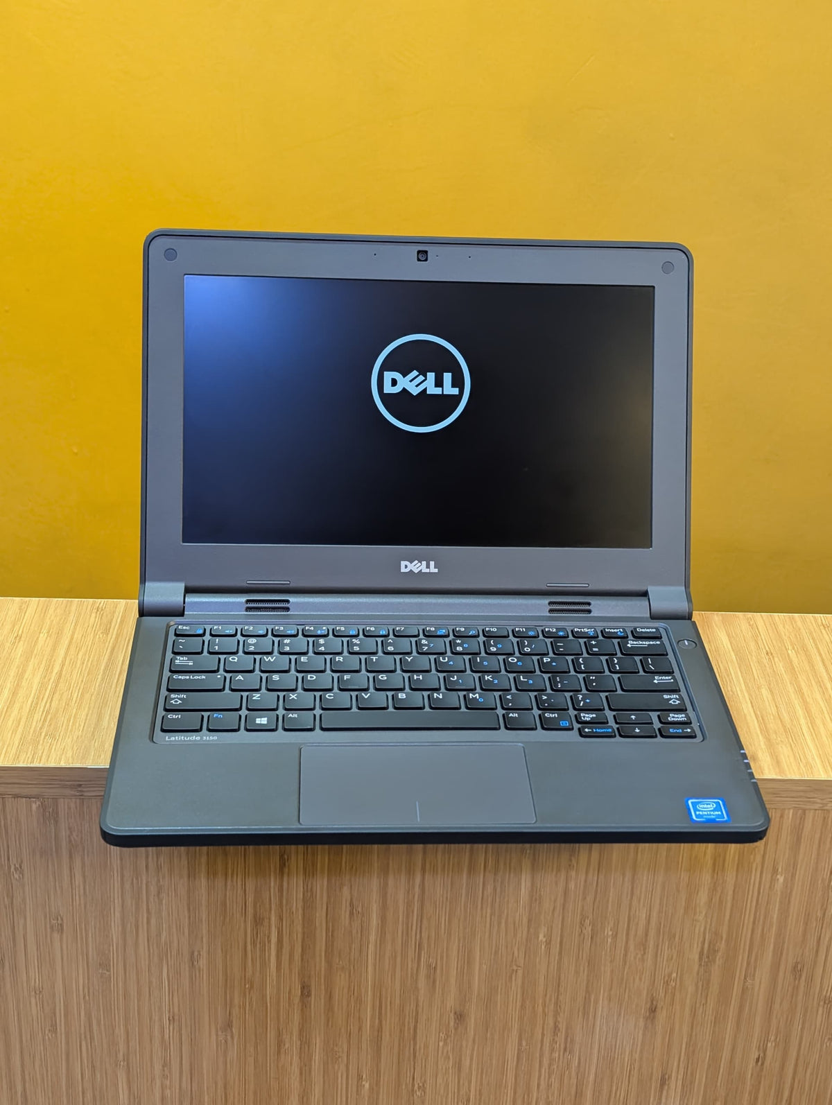 DELL Latitude 3150 Ram 4gb HDD 500Gb Display 12.6 inches