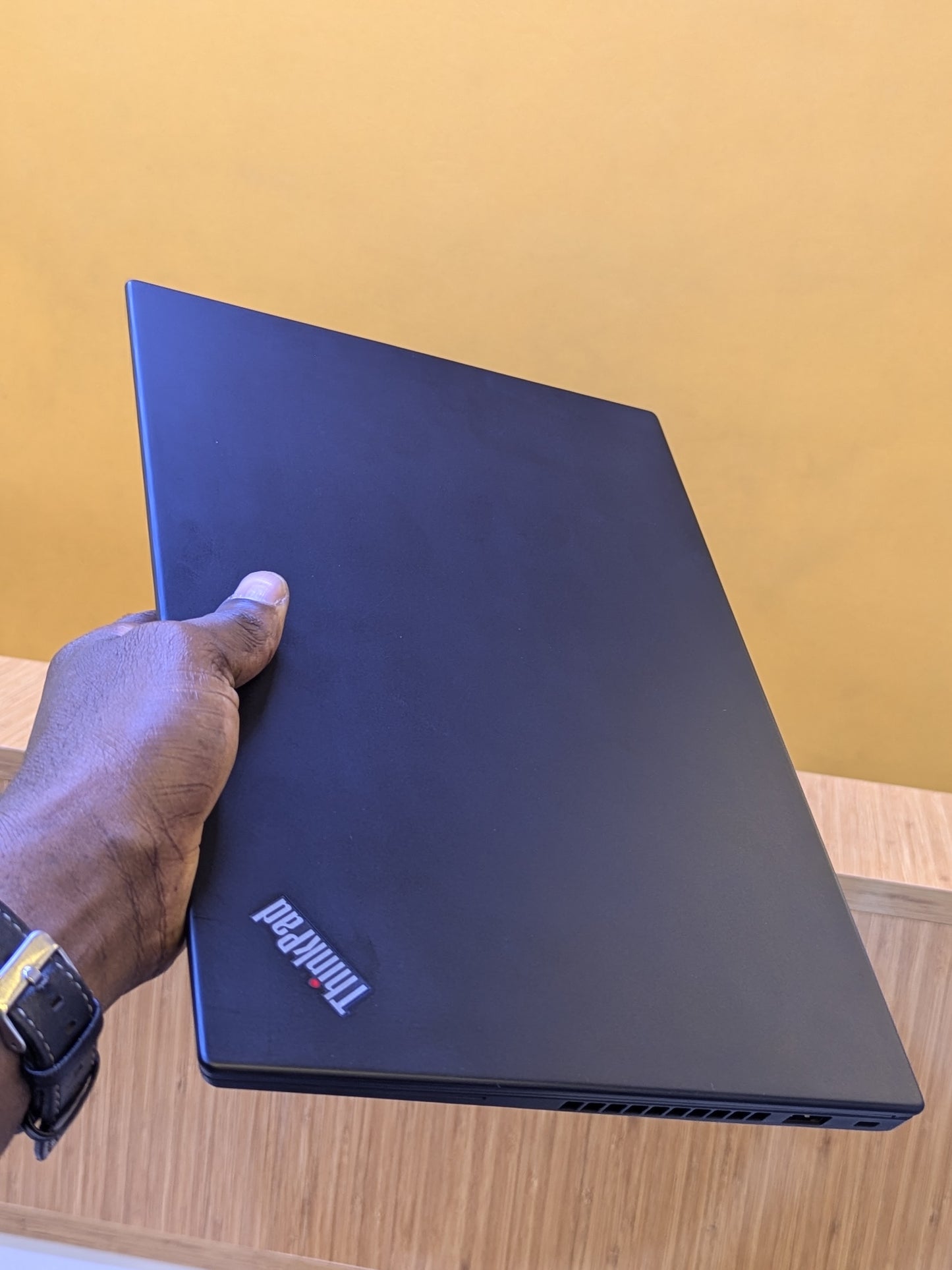 Lenovo thinkpad X390 Core i5 Ram 8GB SSD 256GB 8th Gen touchscreen.
